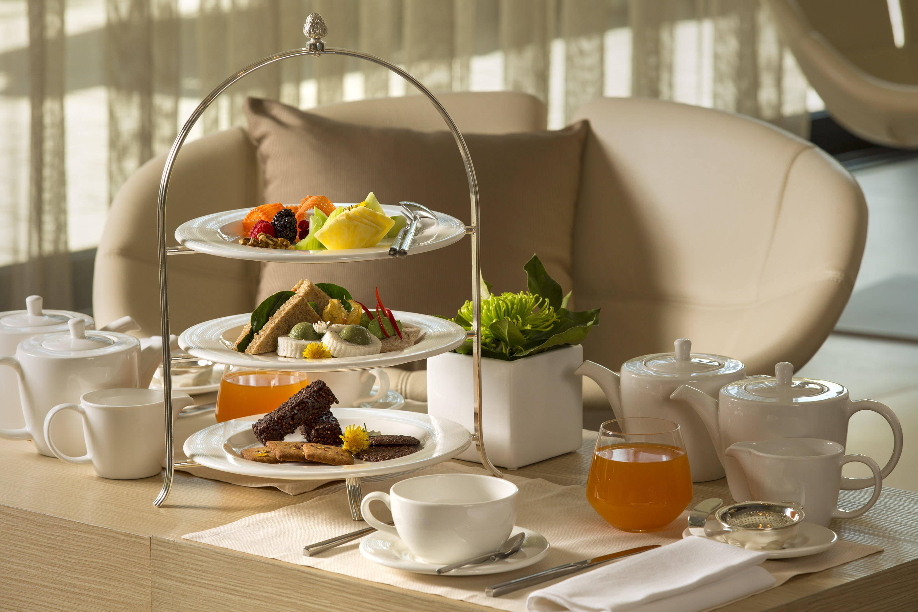 Almar Jesolo Resort & Spa Esterno foto Afternoon tea at the Emirates Lounge in Dubai International Airport