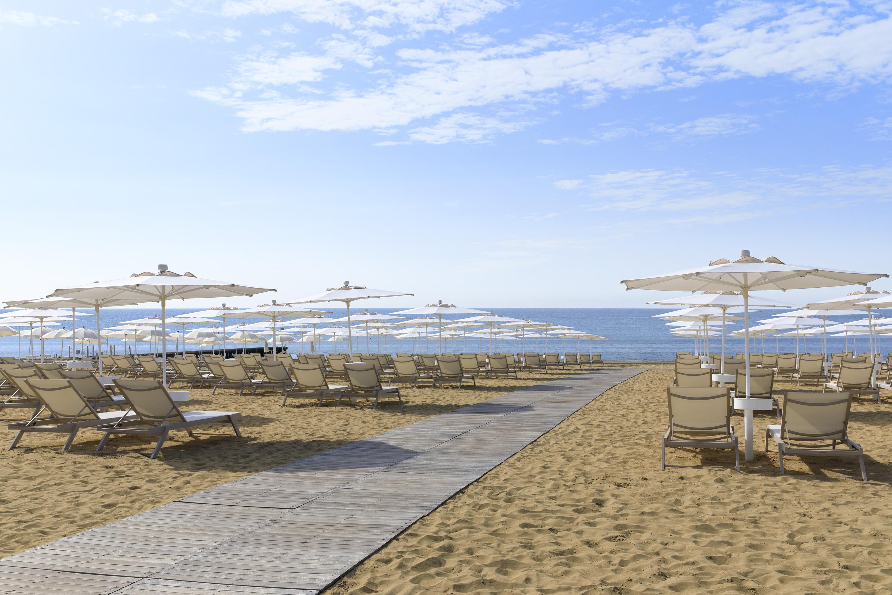 Almar Jesolo Resort & Spa Esterno foto Beach in Marina di Pisa