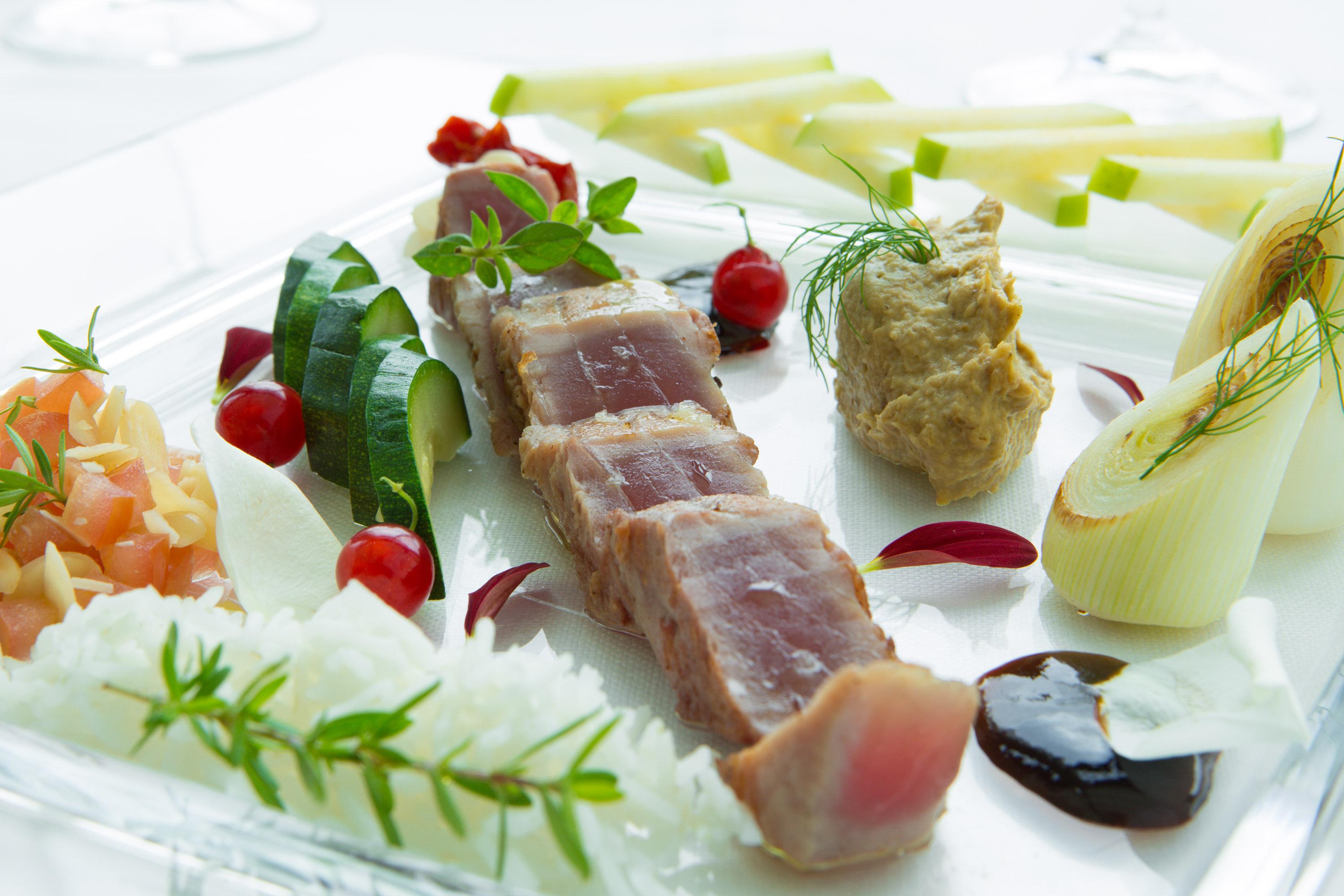 Almar Jesolo Resort & Spa Esterno foto A plate of assorted hors d'oeuvres
