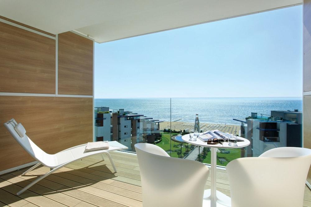 Almar Jesolo Resort & Spa Esterno foto View from a balcony