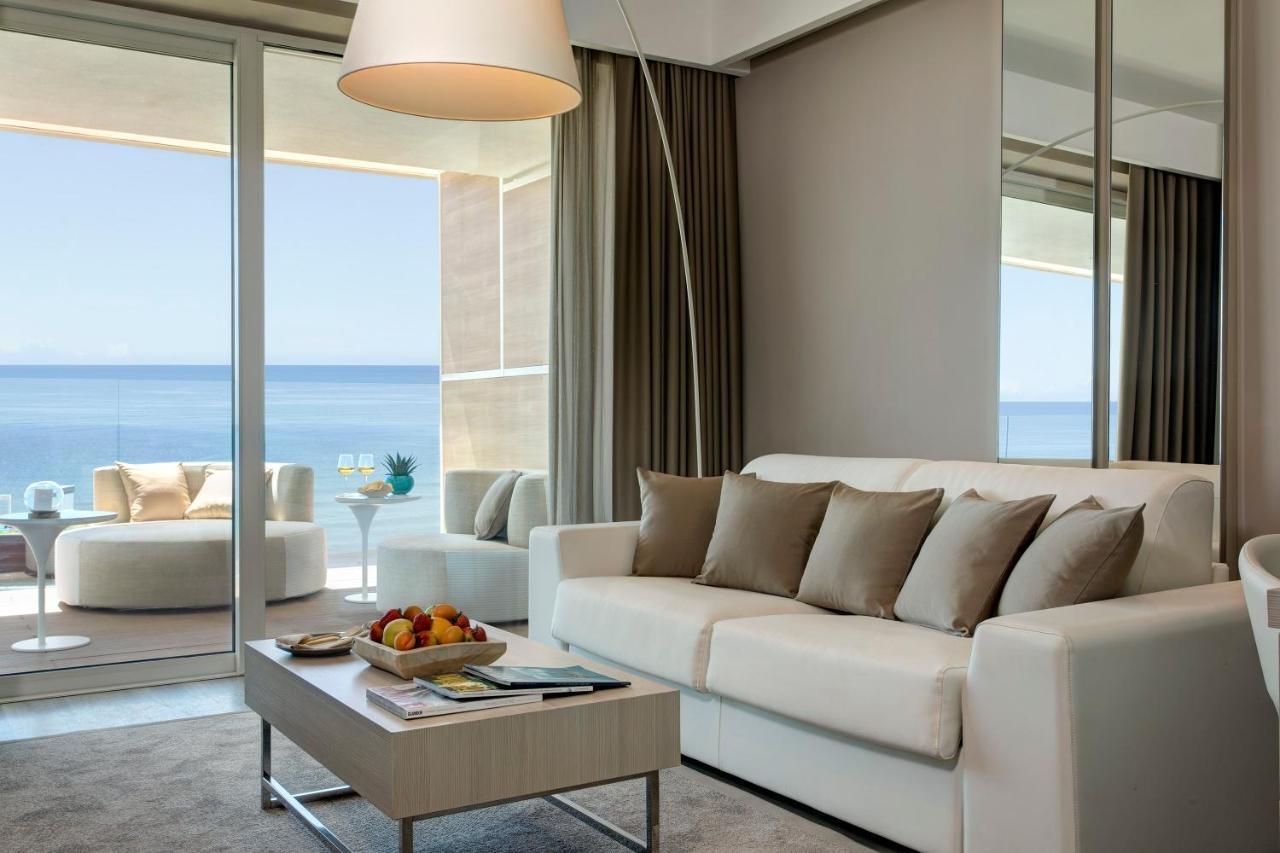 Almar Jesolo Resort & Spa Esterno foto A living room at the hotel